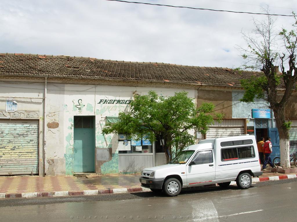 LE TELAGH Pharmacie 0758.JPG -           